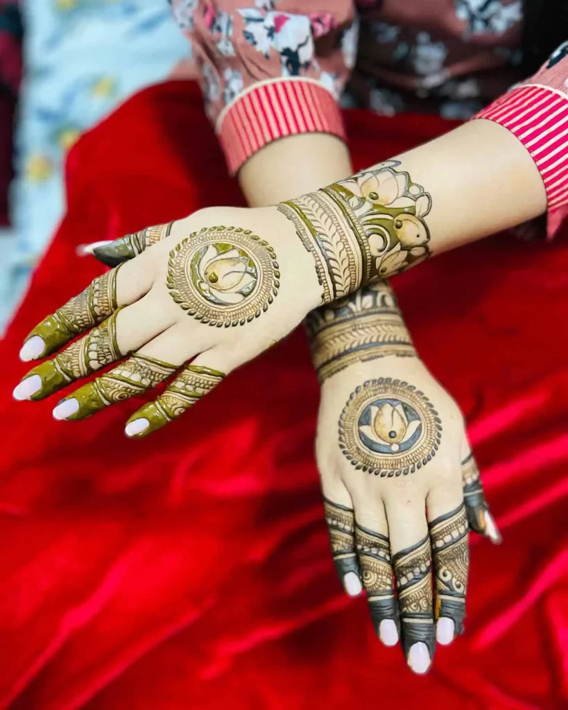 Easy Circle Mehndi Design