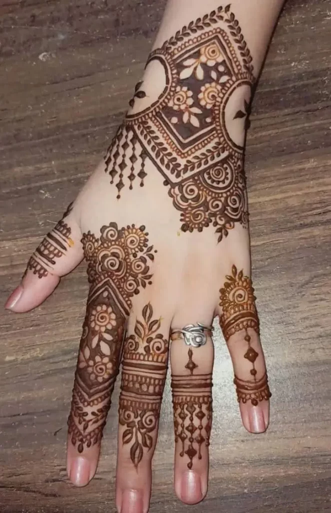 New Mehndi Design Simple