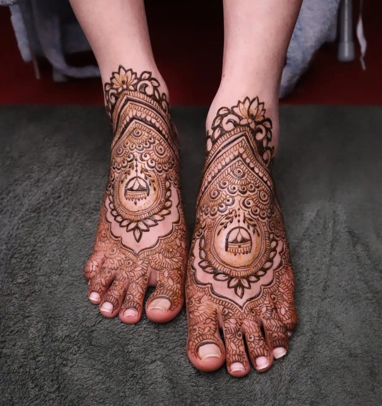 Stylish Foot Mehndi Design