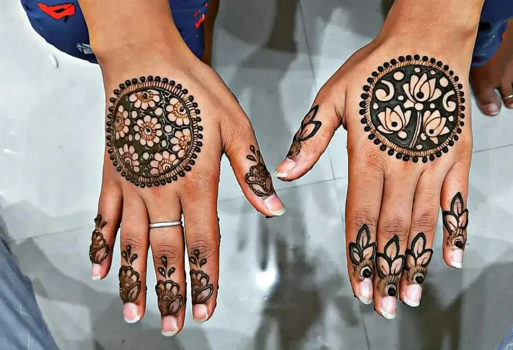 Simple Circle Mehndi Design