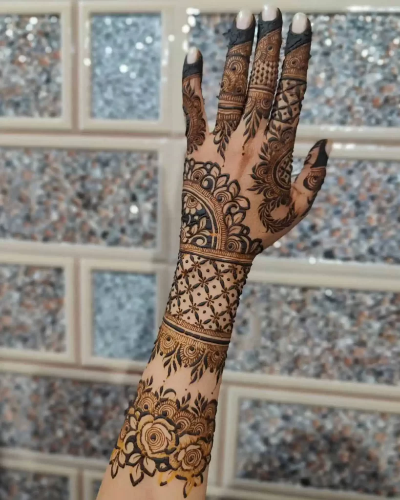 Stylish Arabic Mehndi Design