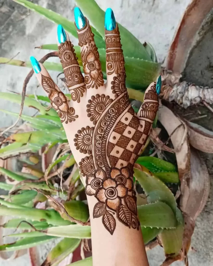 Simple Back Hand Mehndi Design