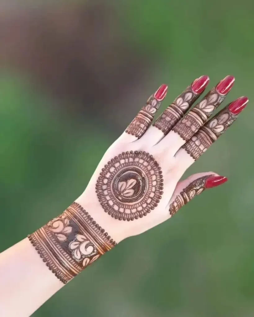 Simple Back Hand Mehndi Design