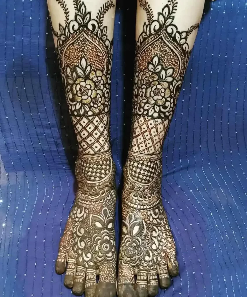 Stylish Mehndi Design for Leg 