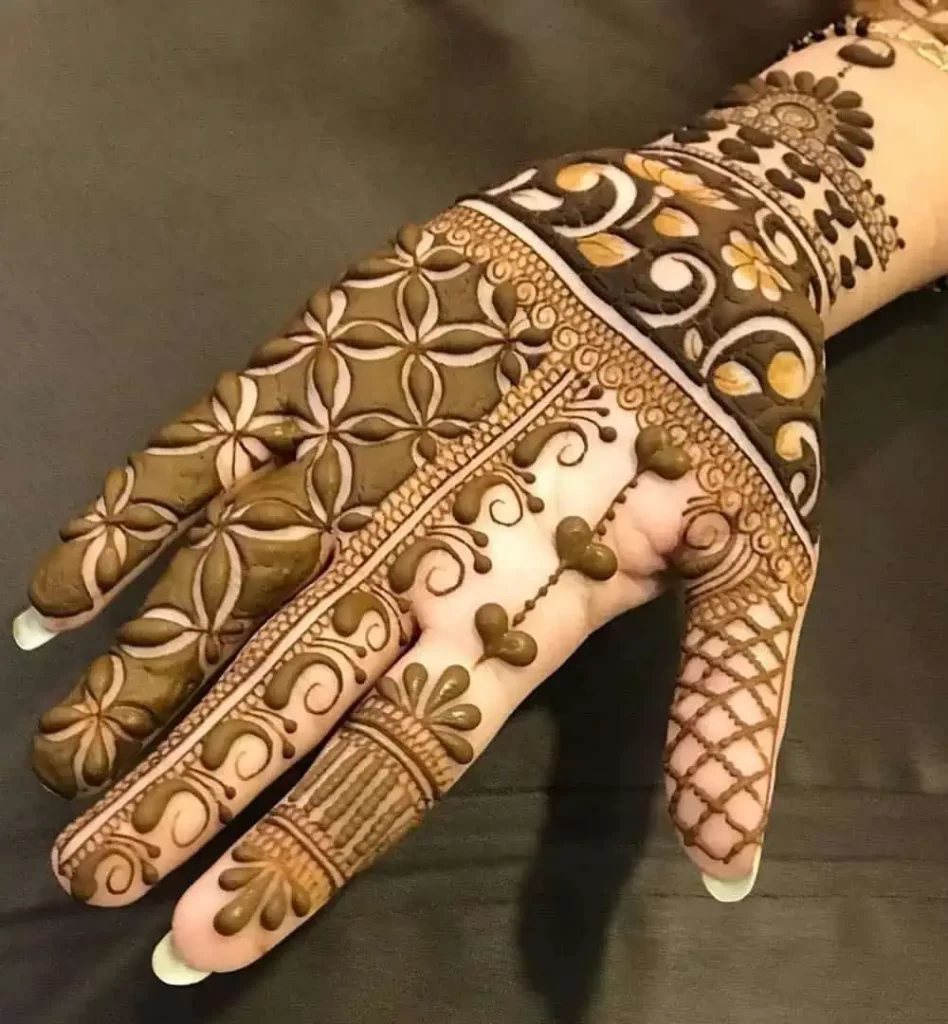 Bold and Thick Mehndi Design 