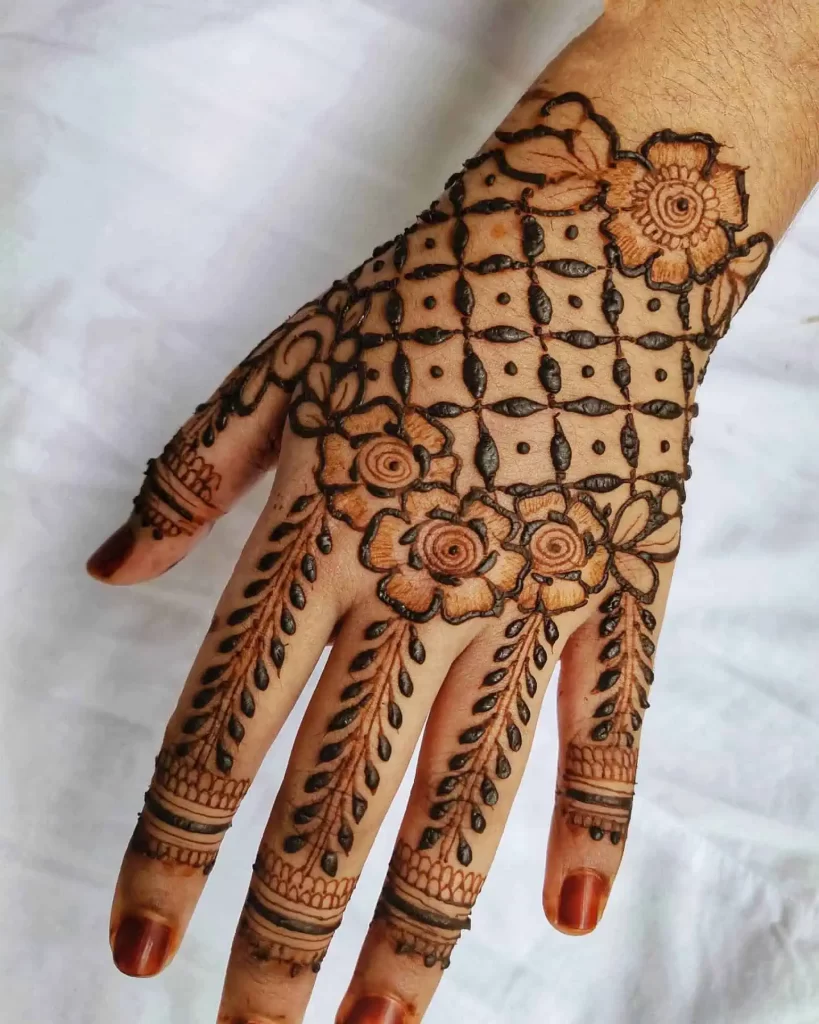 Simple Mehndi Design Back Hand Arabic