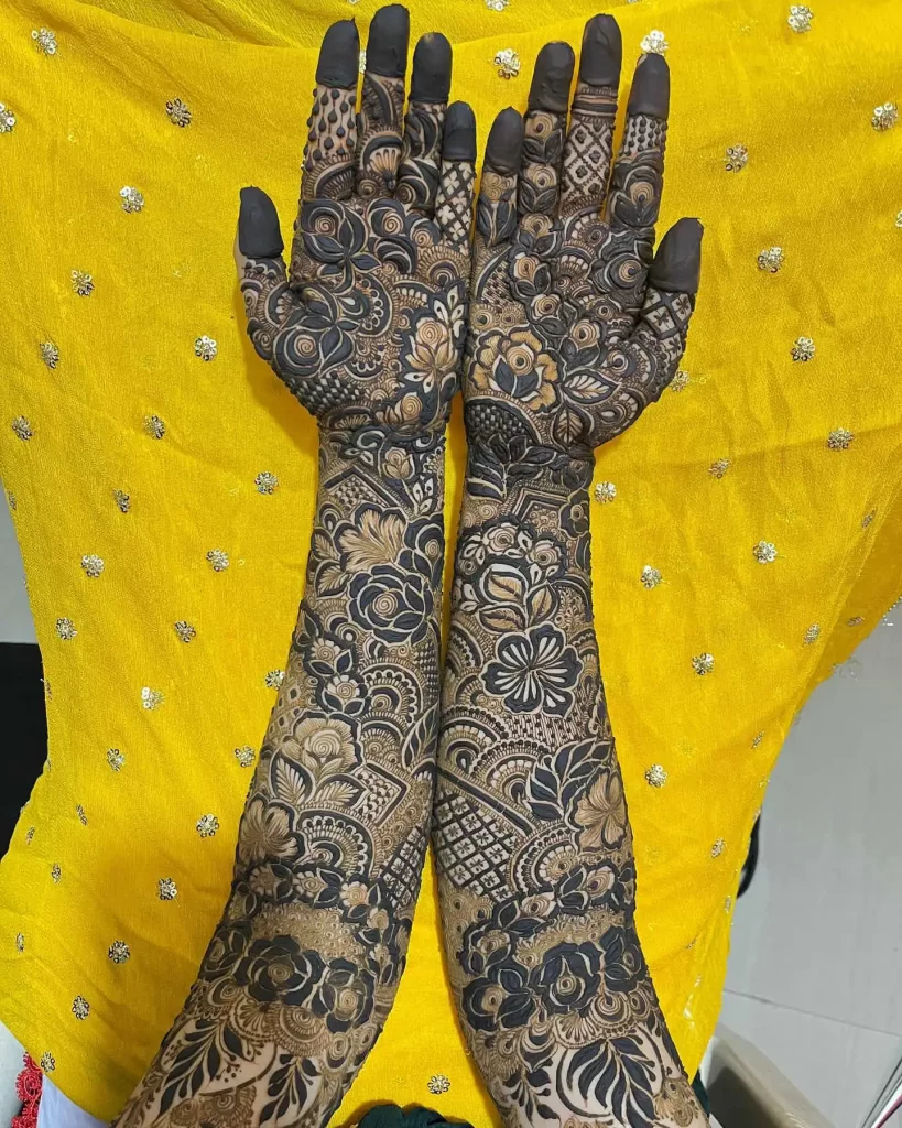 Fancy Flower Mehndi Design