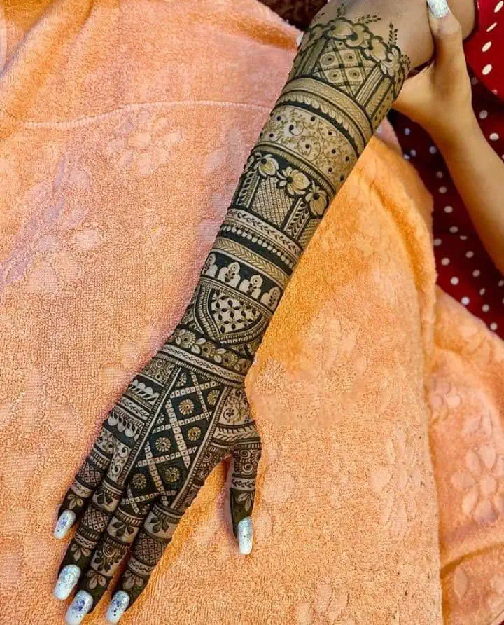 Best Mehndi Designs for Bride