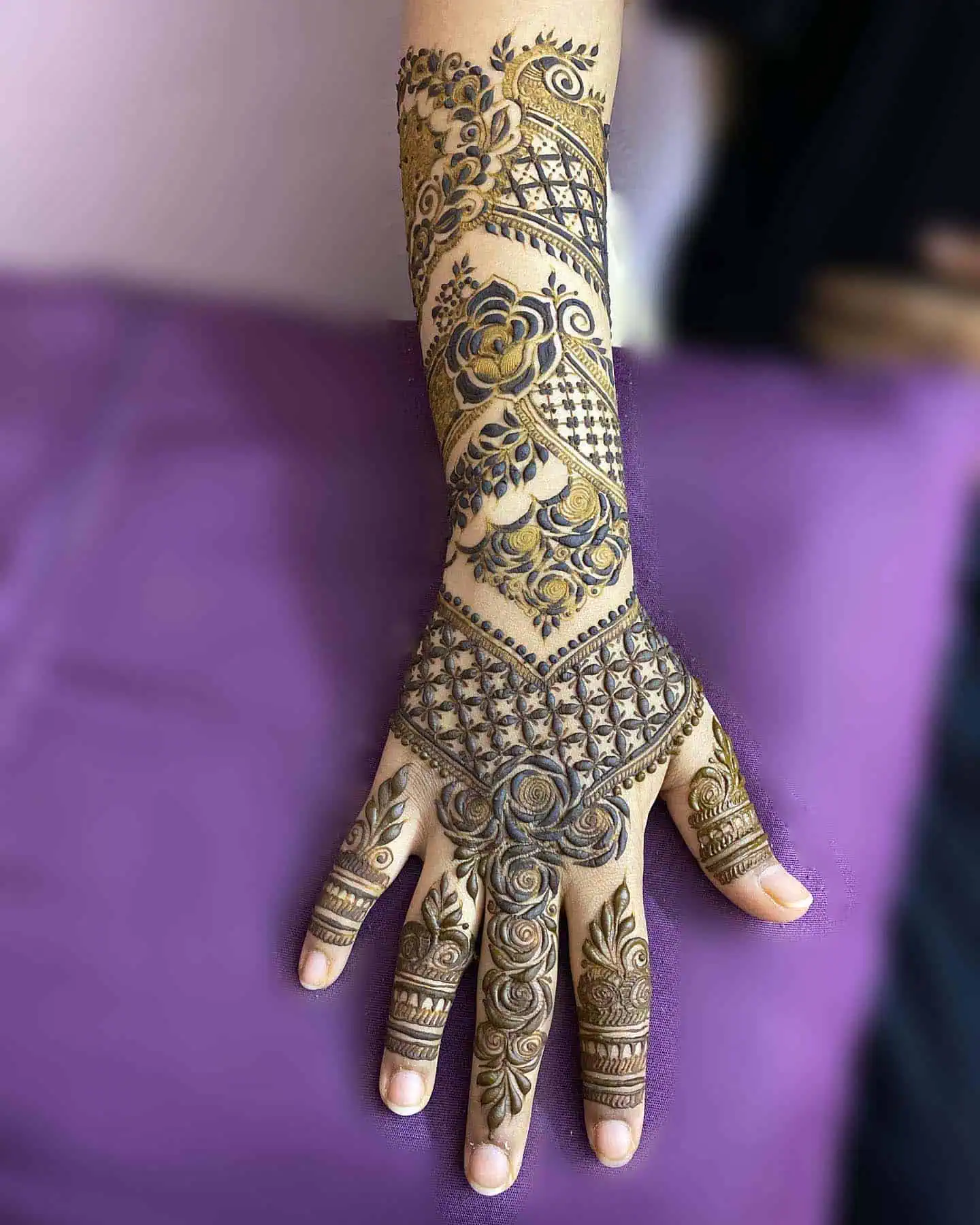 Beautiful Mehndi Designs for Full Hands