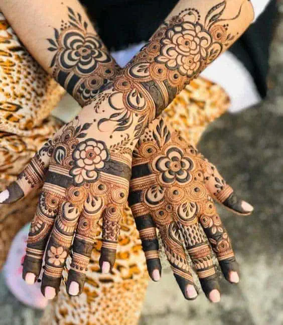 Beautiful Mehndi Designs for Full Hands