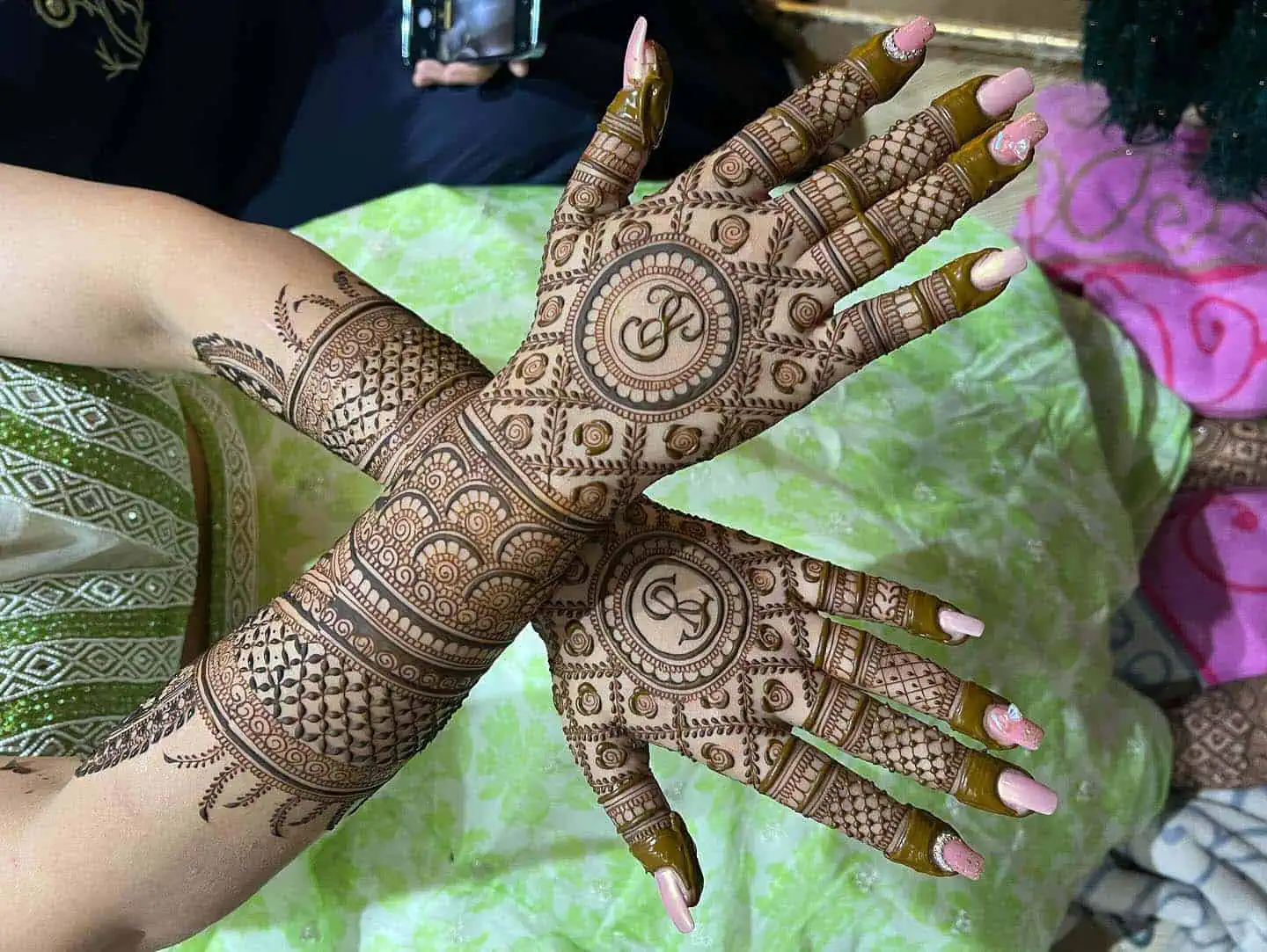 Arabic Mehndi Design for Hand