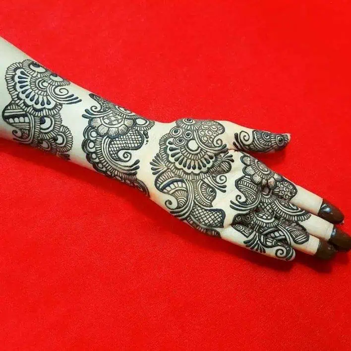 Latest Bangle Style Mehndi Design