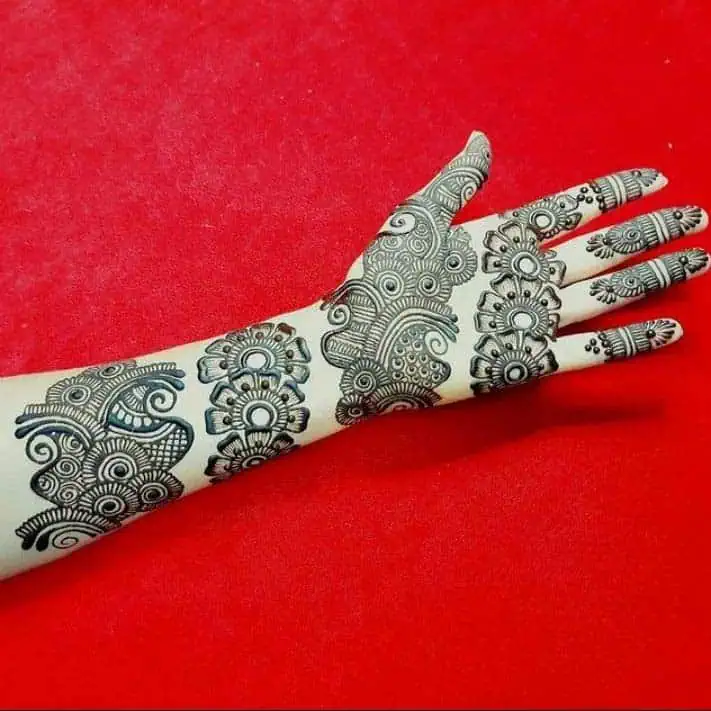 Latest Bangle Style Mehndi Design